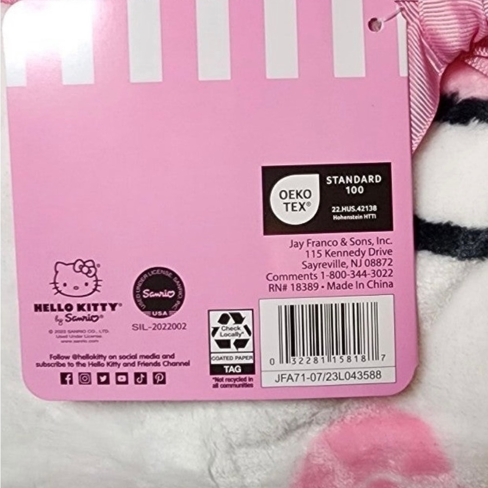 Hello Kitty Flower Daisy and Bow Design Plush Throw Blanket 50"x70"NWT - Picture 3 of 5